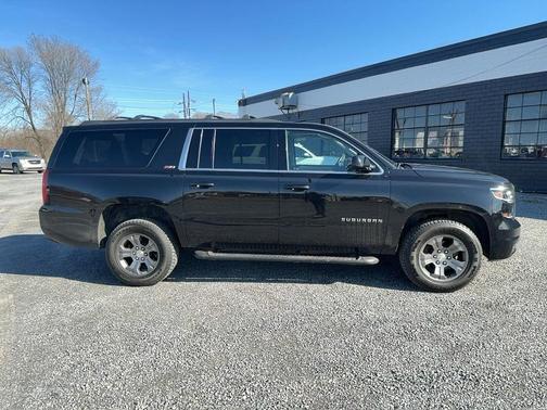 2017 Chevrolet Suburban LT