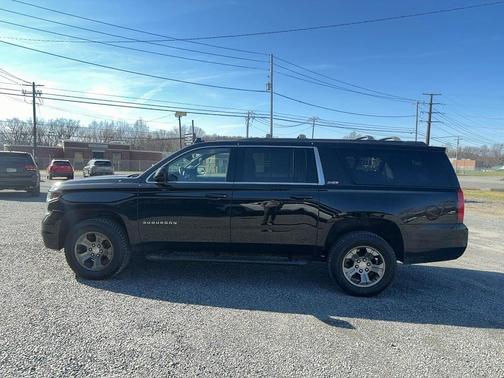 2017 Chevrolet Suburban LT