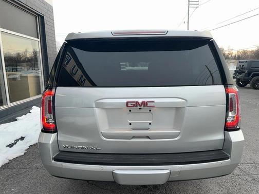 2018 GMC Yukon XL SLE
