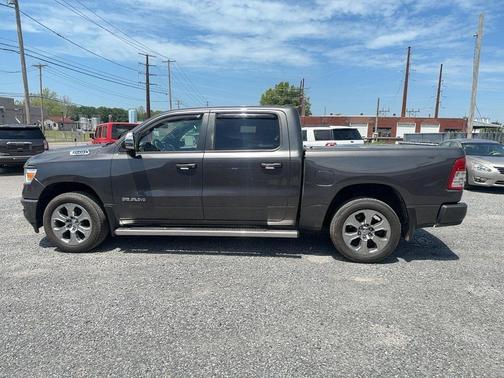 Granite Crystal Metallic Clearcoat 2020 RAM 1500 Big Horn/Lone Star