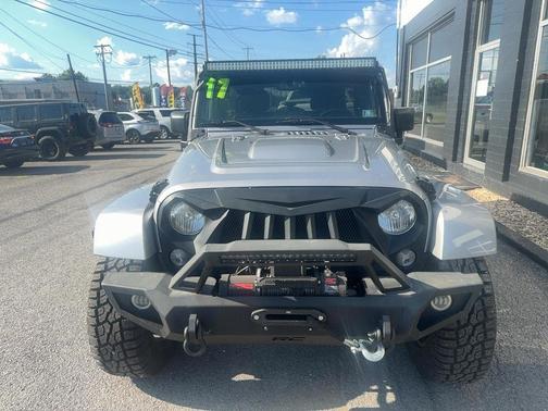 Billet Silver Metallic Clearcoat 2017 Jeep Wrangler Unlimited Sahara