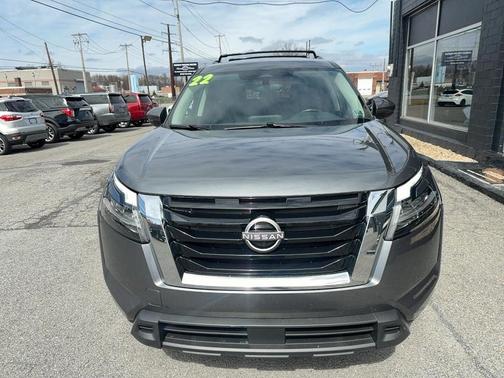 2022 Nissan Pathfinder SV 4WD