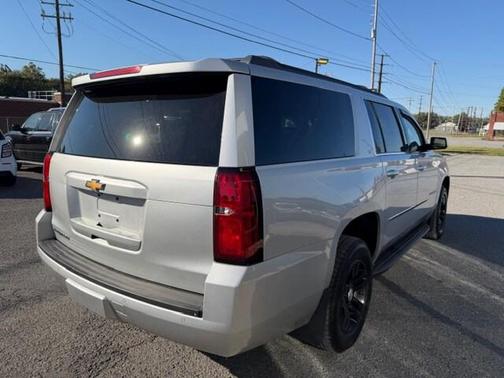 2017 Chevrolet Suburban LT