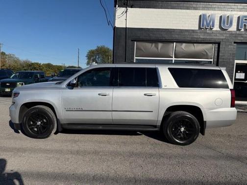 2017 Chevrolet Suburban LT