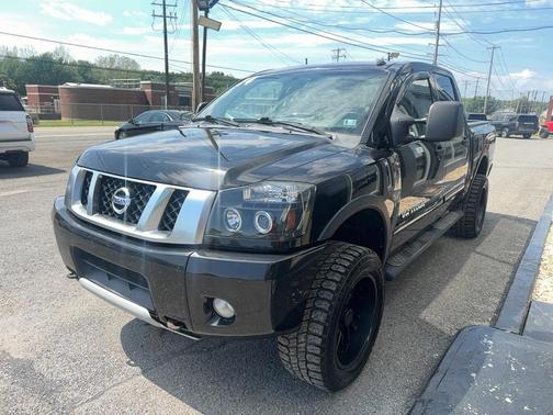 Galaxy Black Metallic 2014 Nissan Titan PRO-4X