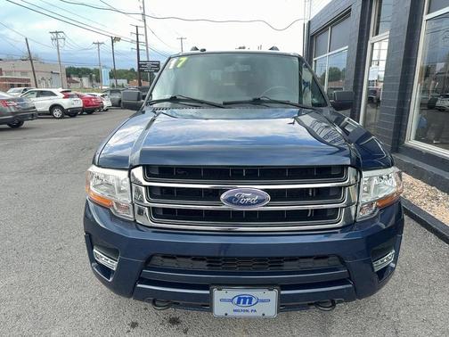 White 2017 Ford Expedition XLT