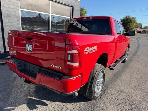 2021 RAM 2500 Big Horn Crew Cab 4x4 6'4' Box