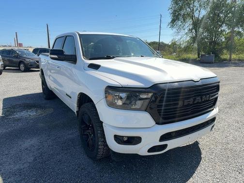 Bright White Clearcoat 2021 RAM 1500 Big Horn/Lone Star