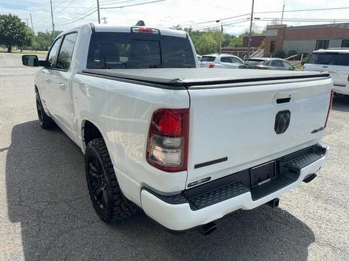 Bright White Clearcoat 2021 RAM 1500 Big Horn/Lone Star