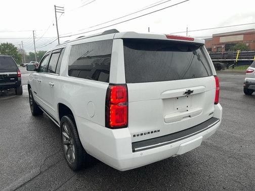 Summit White 2018 Chevrolet Suburban Premier
