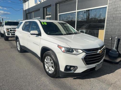 Summit White 2019 Chevrolet Traverse LT Leather
