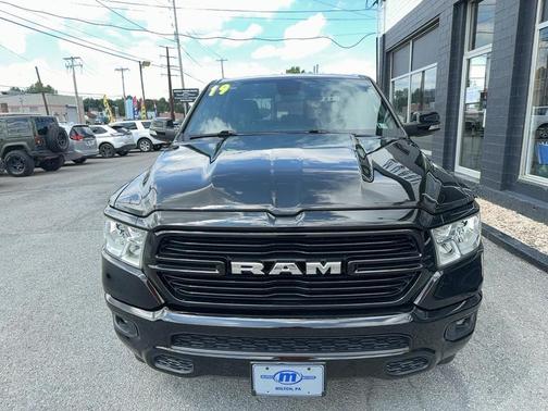 Diamond Black Crystal Pearlcoat 2019 RAM 1500 Big Horn