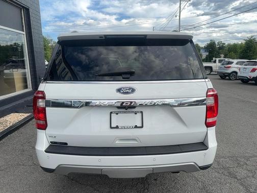 Oxford White 2019 Ford Expedition XLT