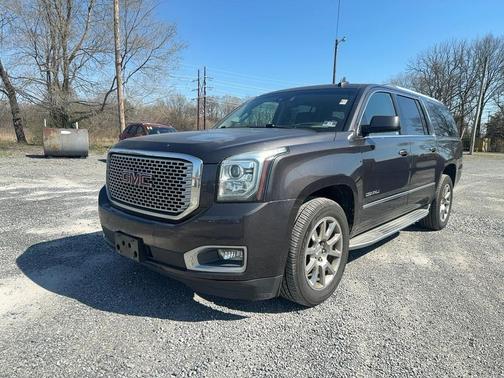 White Frost Tricoat 2016 GMC Yukon XL Denali