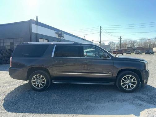 White Frost Tricoat 2016 GMC Yukon XL Denali