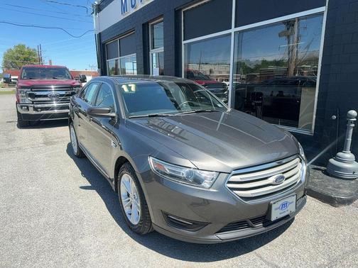 Magnetic Metallic 2017 Ford Taurus SEL