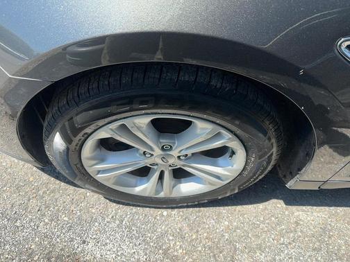 Magnetic Metallic 2017 Ford Taurus SEL