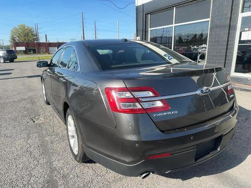 Magnetic Metallic 2017 Ford Taurus SEL