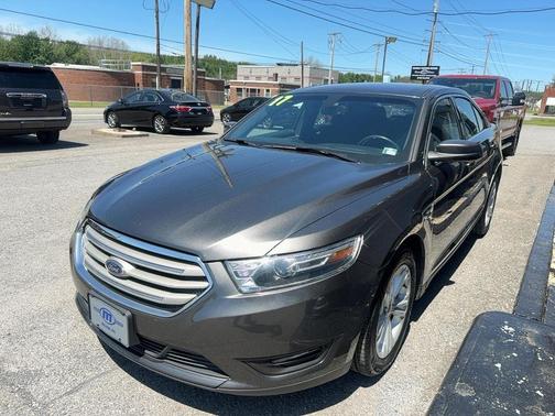 Magnetic Metallic 2017 Ford Taurus SEL
