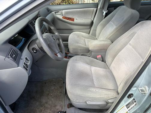 2006 Toyota Corolla LE