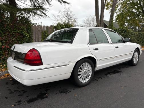 2010 Mercury Grand Marquis