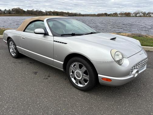 2004 Ford Thunderbird Premium