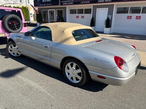 2004 Ford Thunderbird Premium