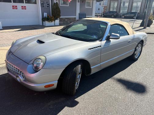 2004 Ford Thunderbird Premium