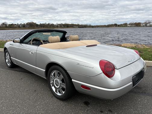 2004 Ford Thunderbird Premium