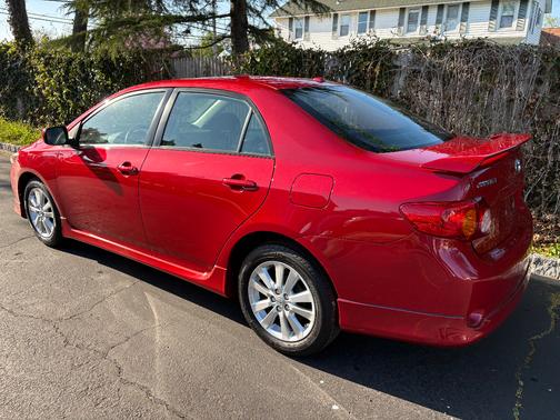 Barcelona Red 2009 Toyota Corolla S