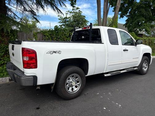 white 2011 Chevrolet Silverado 1500 LS