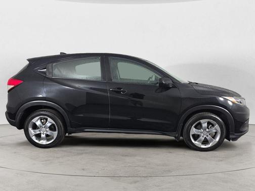 Crystal Black Pearl 2019 Honda HR-V LX