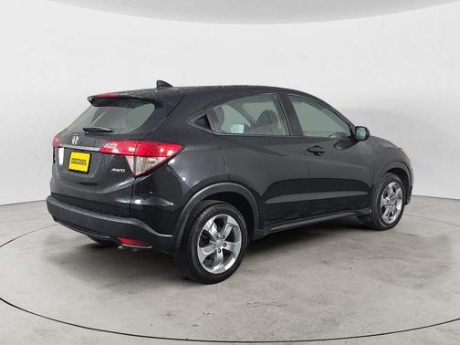 Crystal Black Pearl 2019 Honda HR-V LX
