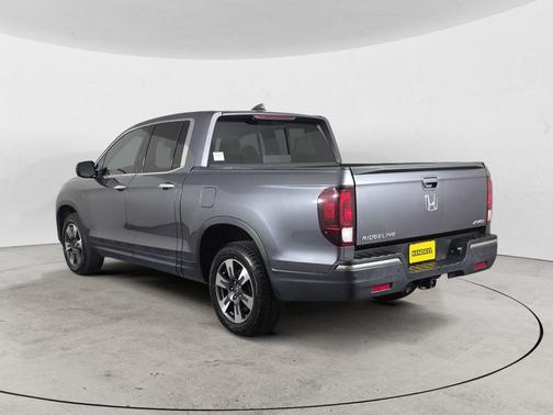 Gray 2019 Honda Ridgeline RTL-E