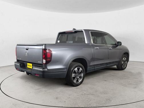 Gray 2019 Honda Ridgeline RTL-E