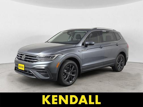 Platinum Gray Metallic 2024 Volkswagen Tiguan 2.0T SE