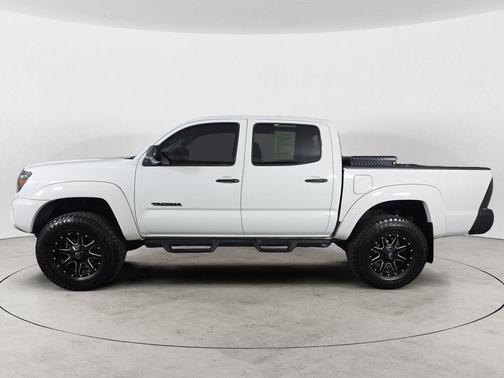 Super White 2013 Toyota Tacoma