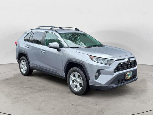Silver Sky Metallic 2021 Toyota RAV4 XLE