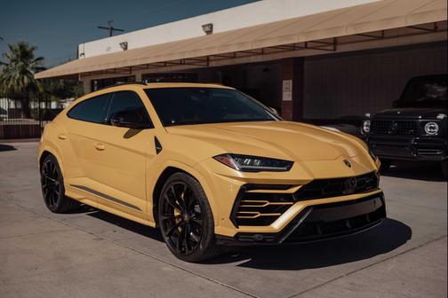 Giallo Inti Pearl 2021 Lamborghini Urus SPORT UTILITY 4D