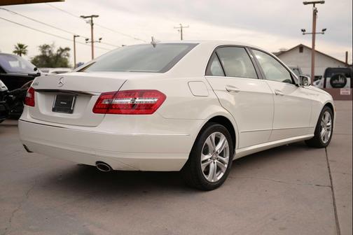 2011 Mercedes-Benz E-Class E 350 SEDAN 4D