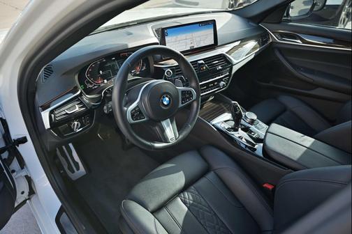 2021 BMW 530 530i Sedan