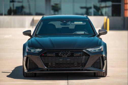 BLACK 2025 Audi RS 6 Avant 4.0T