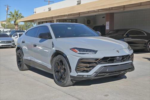 2019 Lamborghini Urus AWD