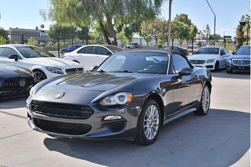 2017 FIAT 124 Spider Base