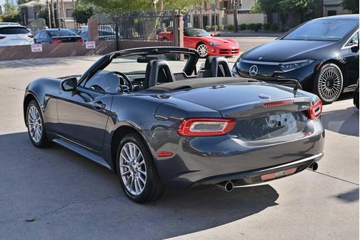 2017 FIAT 124 Spider Base