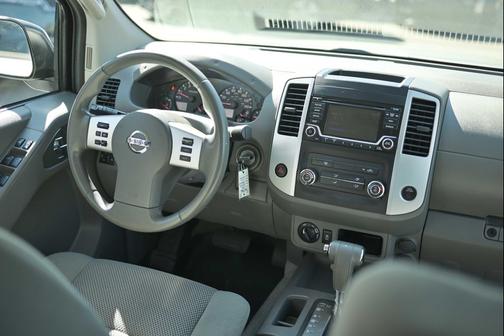 2016 Nissan Frontier SV