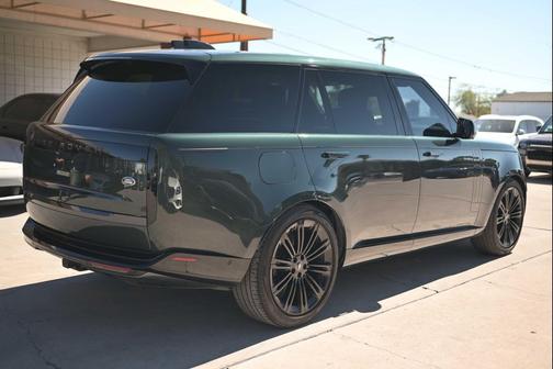 2023 Land Rover Range Rover P530 SE