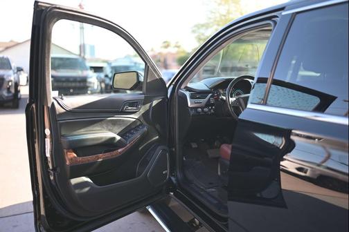 Black 2020 Chevrolet Suburban Premier