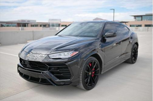 2021 Lamborghini Urus Graphite Capsule