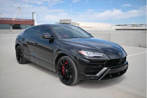 2021 Lamborghini Urus Graphite Capsule